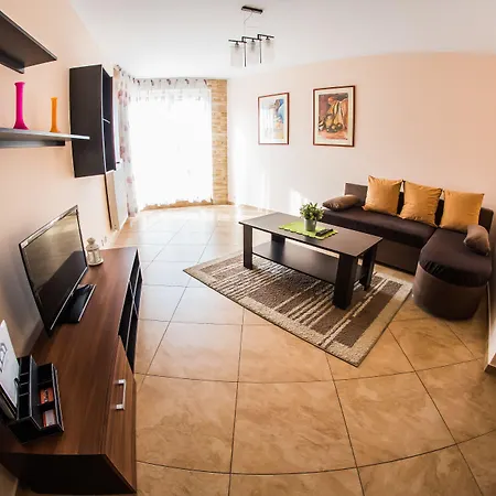 Centrum דירה קושאלין